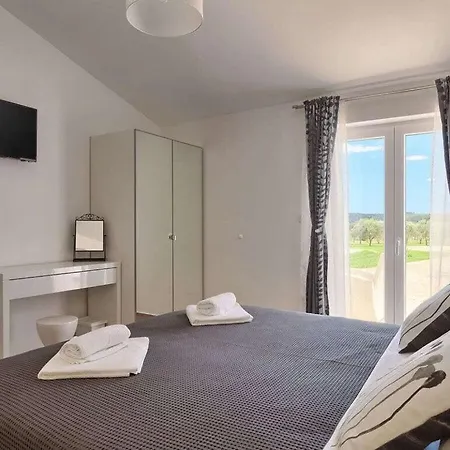 Milemanda Comfortable Villa Medulin